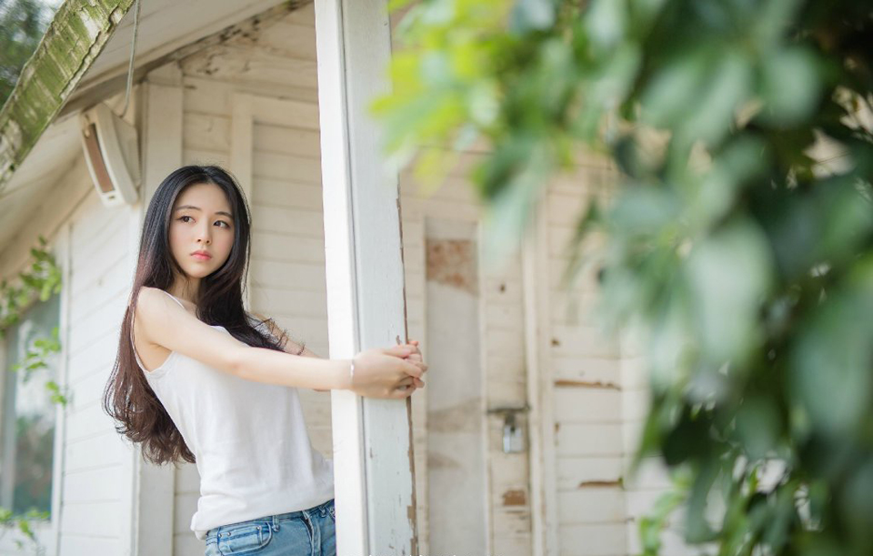 到最后，魏延索性也放开了，一路加速行军，当带着人马抵达成都平原的时候，看到庞统在成都城外立寨，而非已经大开成都城门来迎接自己的时候，魏延才算稍微松了口气。